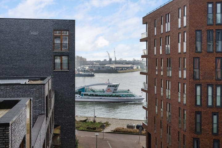 Photo 42 of Kratonkade 568