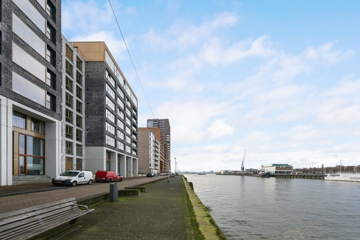 Photo 44 of Kratonkade 568