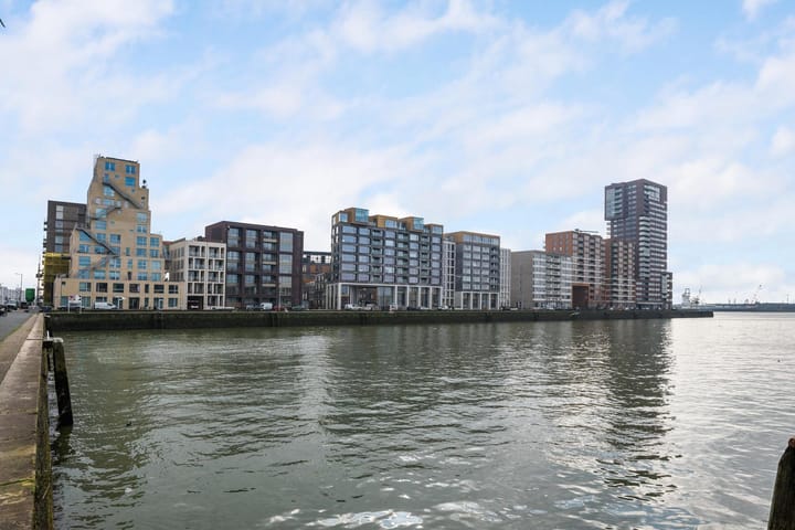 Photo 46 of Kratonkade 568