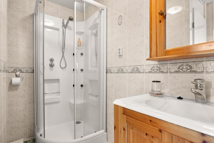 Photo 32 of J. Calsstraat 7