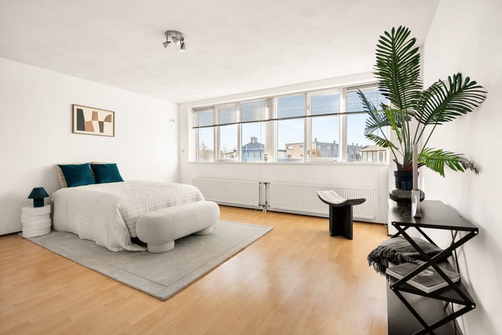 Photo 34 of J. Calsstraat 7