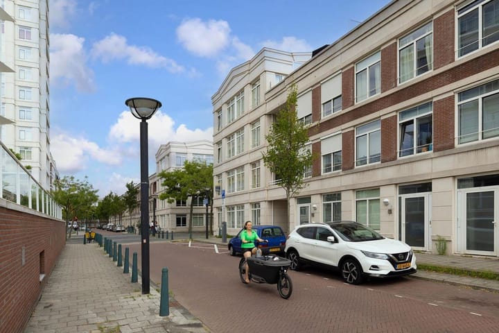 Photo 48 of Burgemeester Kolfschotenlaan 15