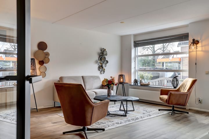 Photo 6 of Pinksterbloem 11-A