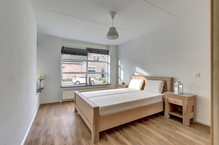 Photo 13 of Pinksterbloem 11-A