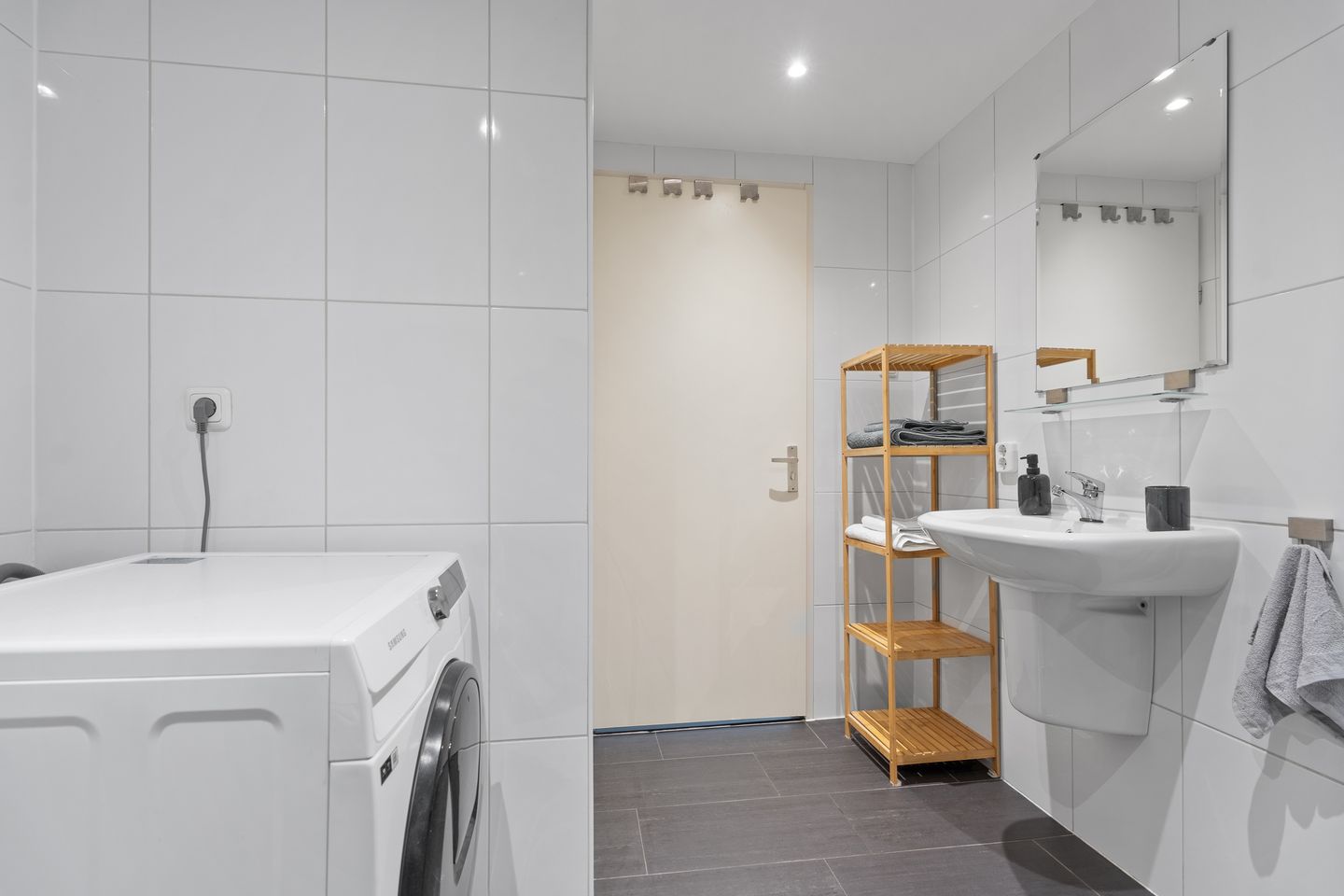 Photo 20 of Zamenhofdreef 10-B