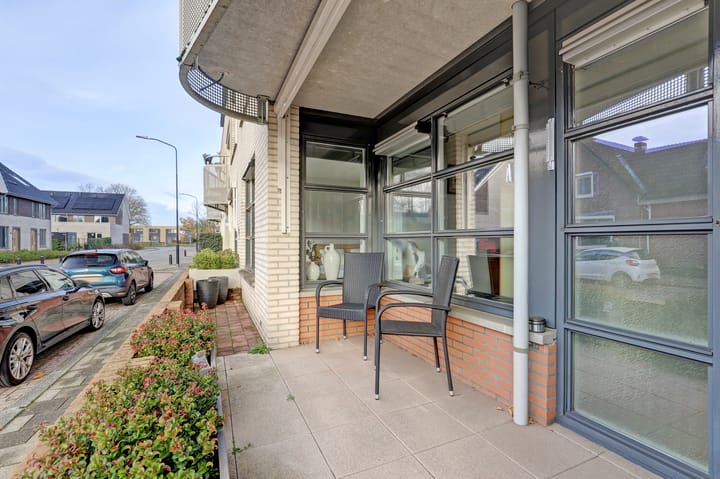 Photo 22 of Pinksterbloem 11-A