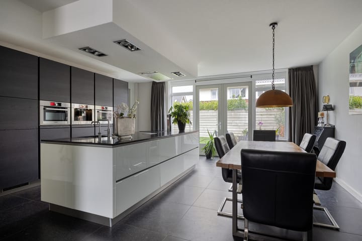 Photo 3 of Vaandriglaan 22