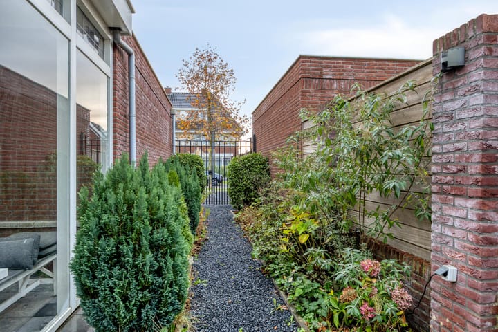 Photo 47 of Vaandriglaan 22