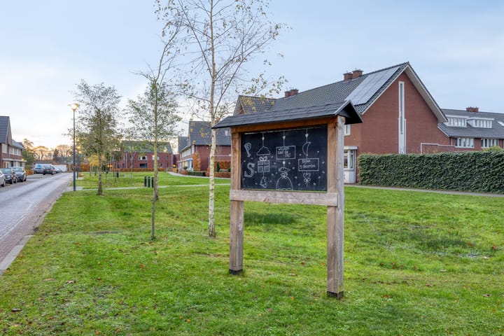 Photo 48 of Vaandriglaan 22