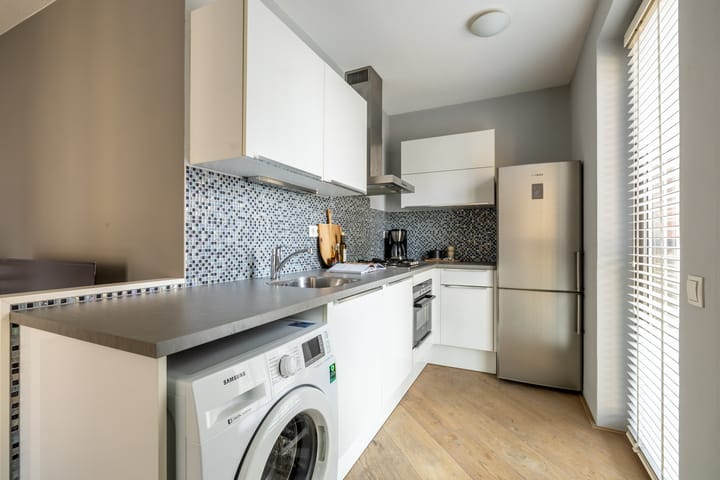 Photo 3 of Teakhout 14-A