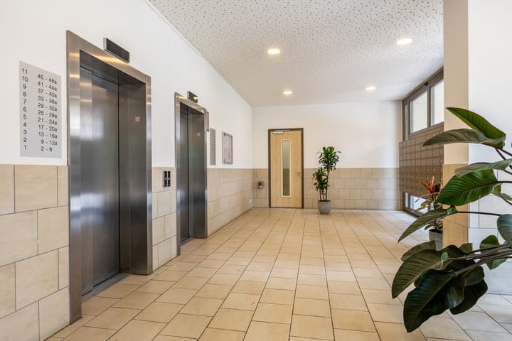 Photo 9 of Teakhout 14-A