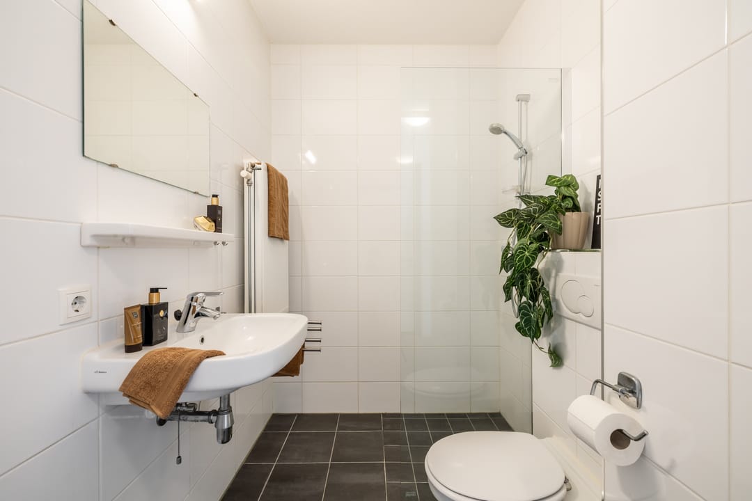 Photo 32 of Teakhout 14-A