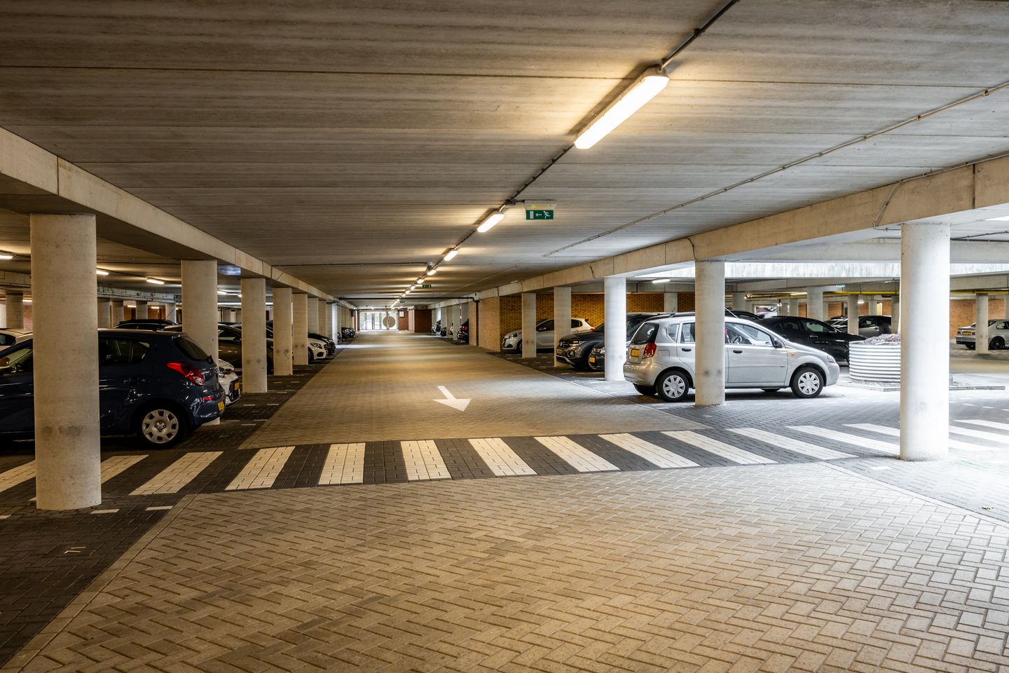 Photo 34 of Teakhout 14-A