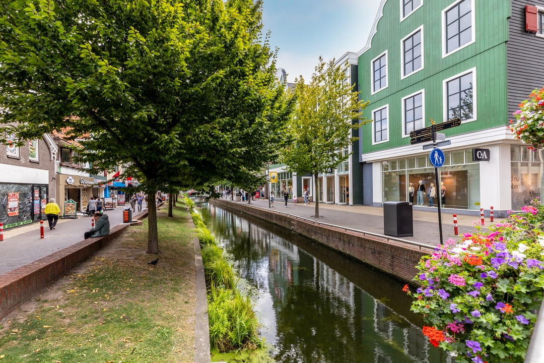 Photo 43 of Teakhout 14-A