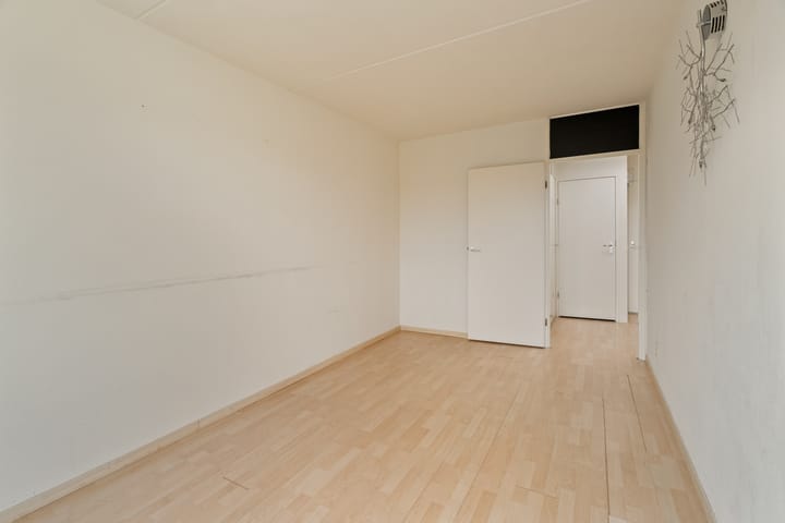 Photo 16 of Penningkruid 28