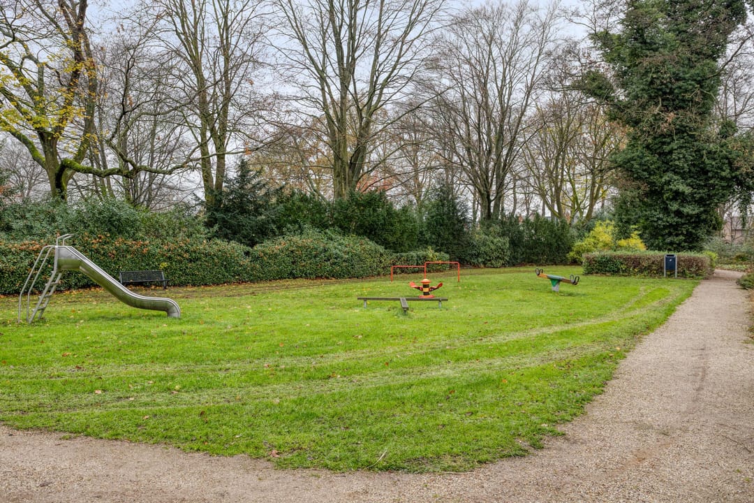 Foto 31 van Titus Brandsmastraat 69