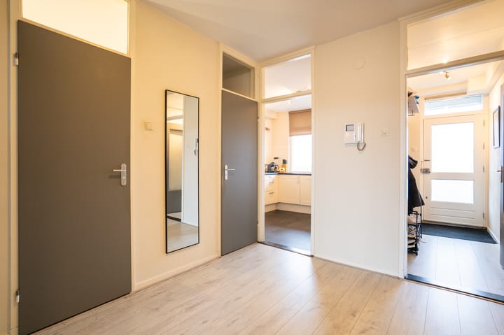 Foto 7 van Chopinplein 207