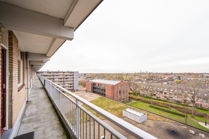 Foto 24 van Chopinplein 207