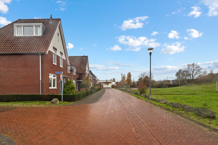 Photo 3 of Dijkbeemd 12