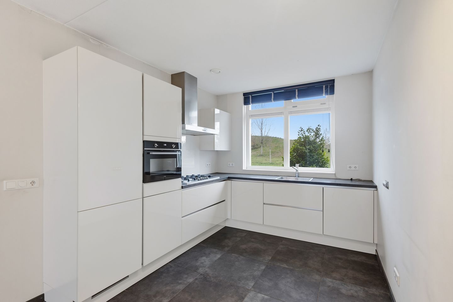 Photo 10 of Dijkbeemd 12