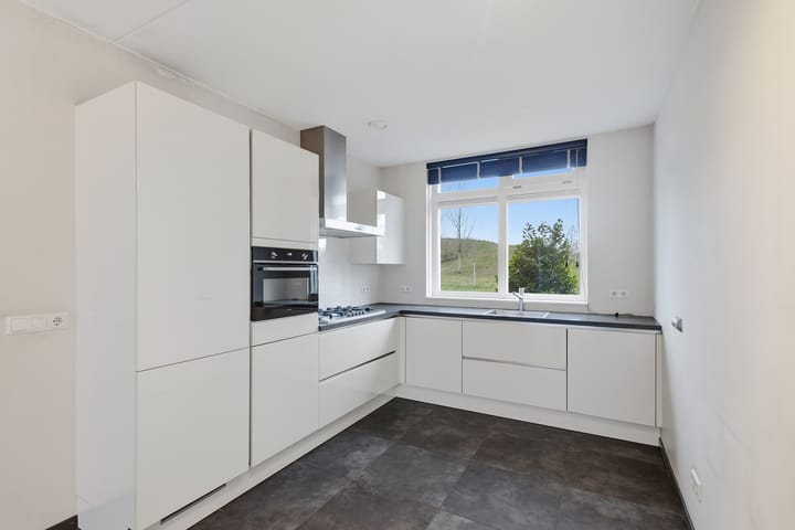 Photo 10 of Dijkbeemd 12