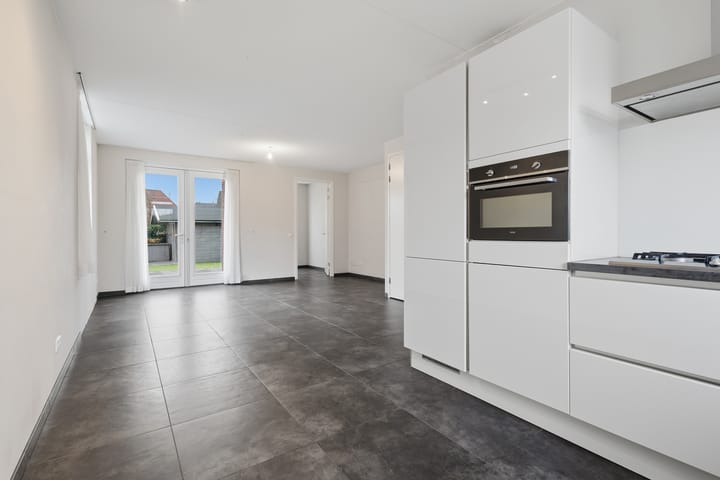 Photo 11 of Dijkbeemd 12