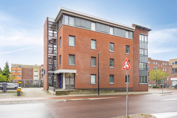 Foto 18 van Spoorstraat 30