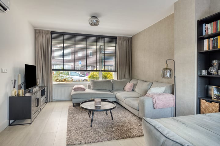 Foto 2 van C.L. Bressersstraat 25