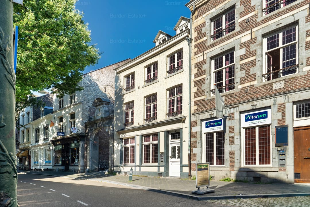 Photo 11 of Tongersestraat 24-A