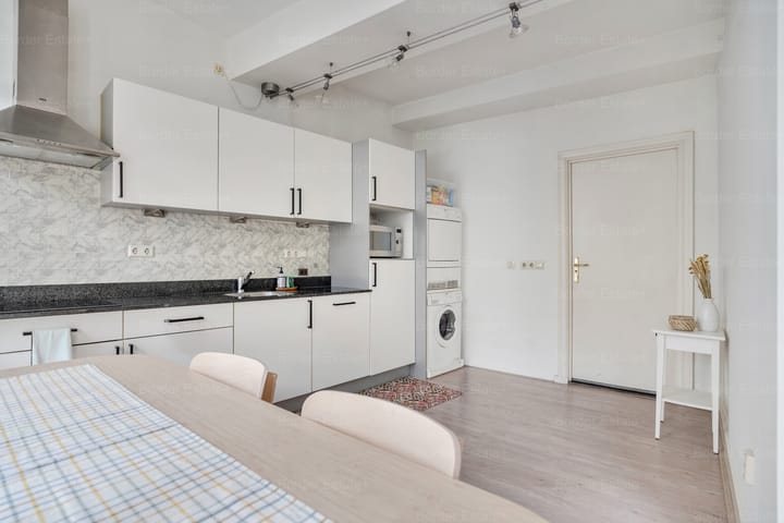 Photo 5 of Tongersestraat 24-A