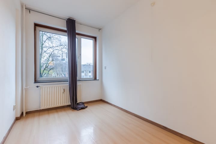 Photo 11 of Van Nijenrodeweg 14