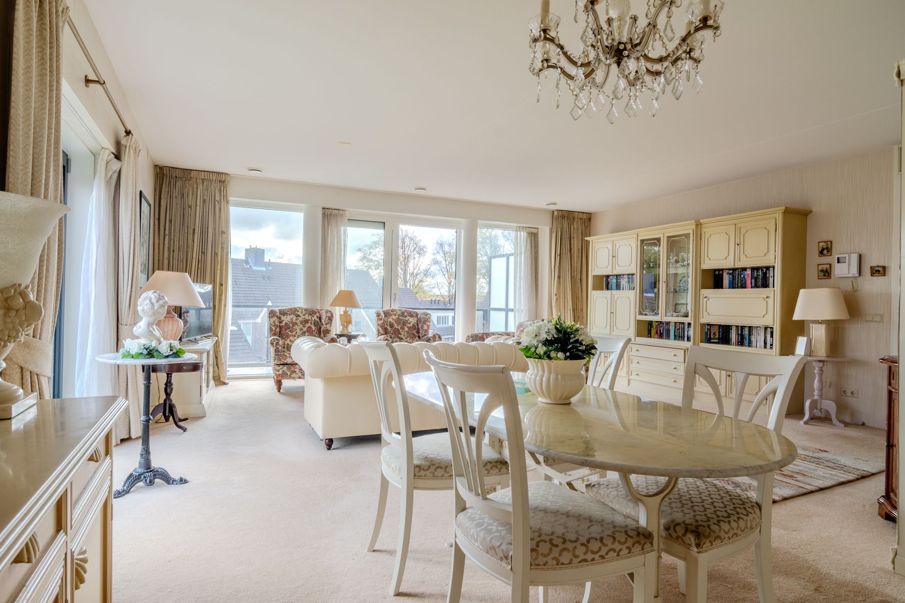 Photo 9 of Triade 51