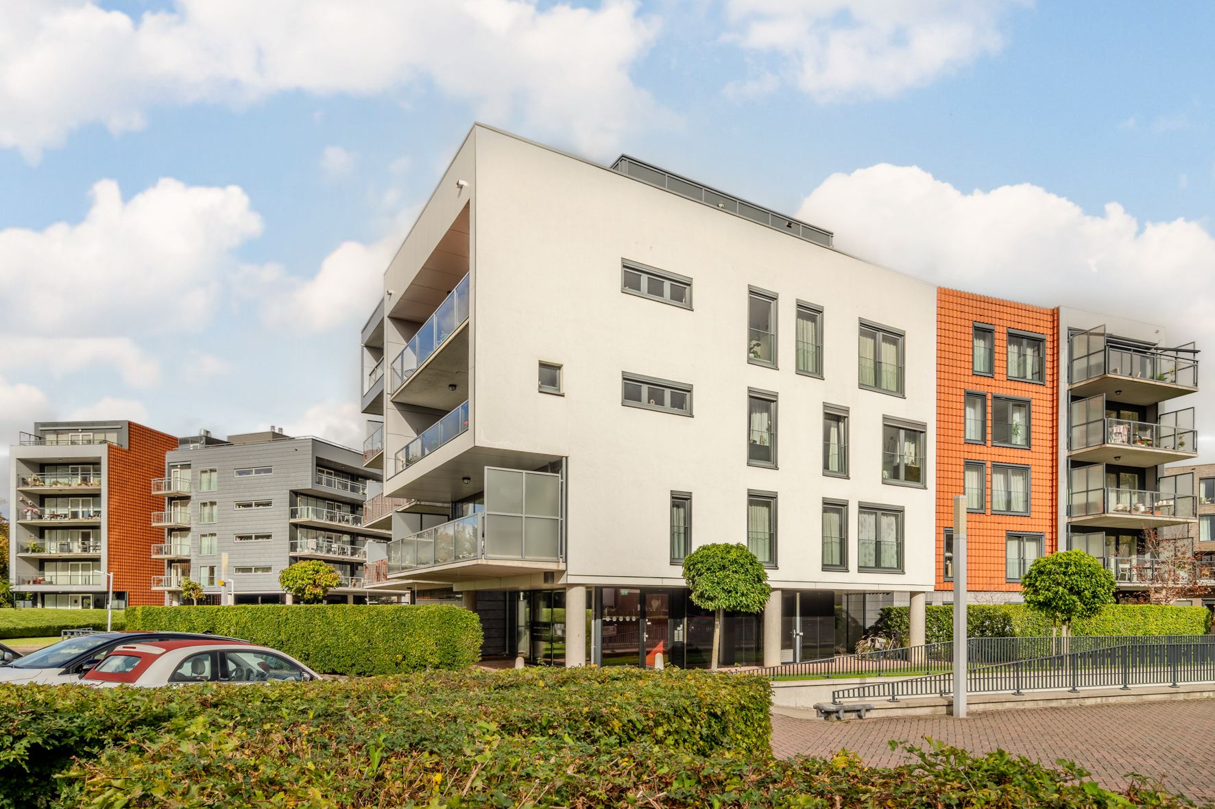 Photo 36 of Triade 51