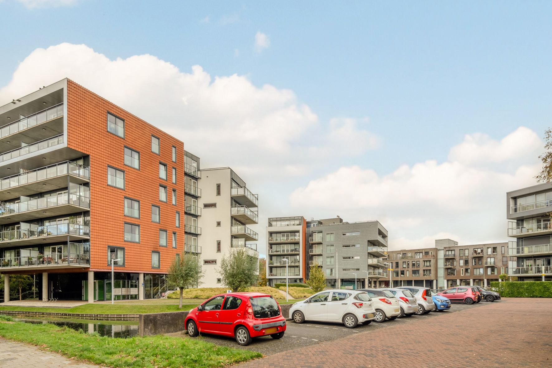 Photo 39 of Triade 51