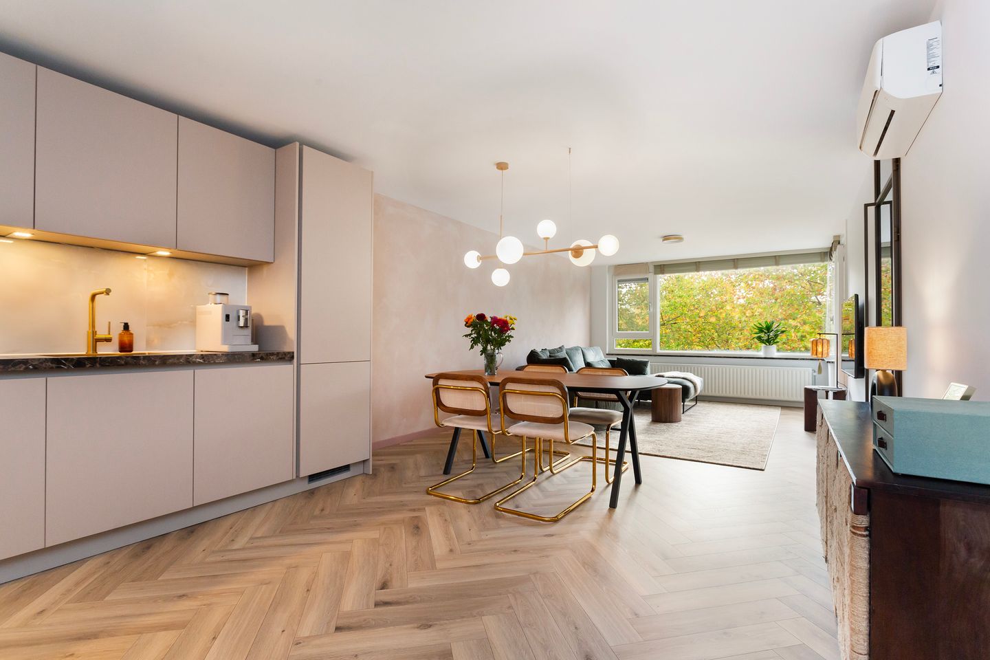 Foto 4 van Oranjeboomstraat 54-B