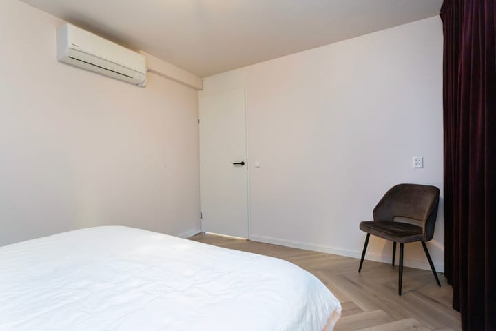 Foto 11 van Oranjeboomstraat 54-B