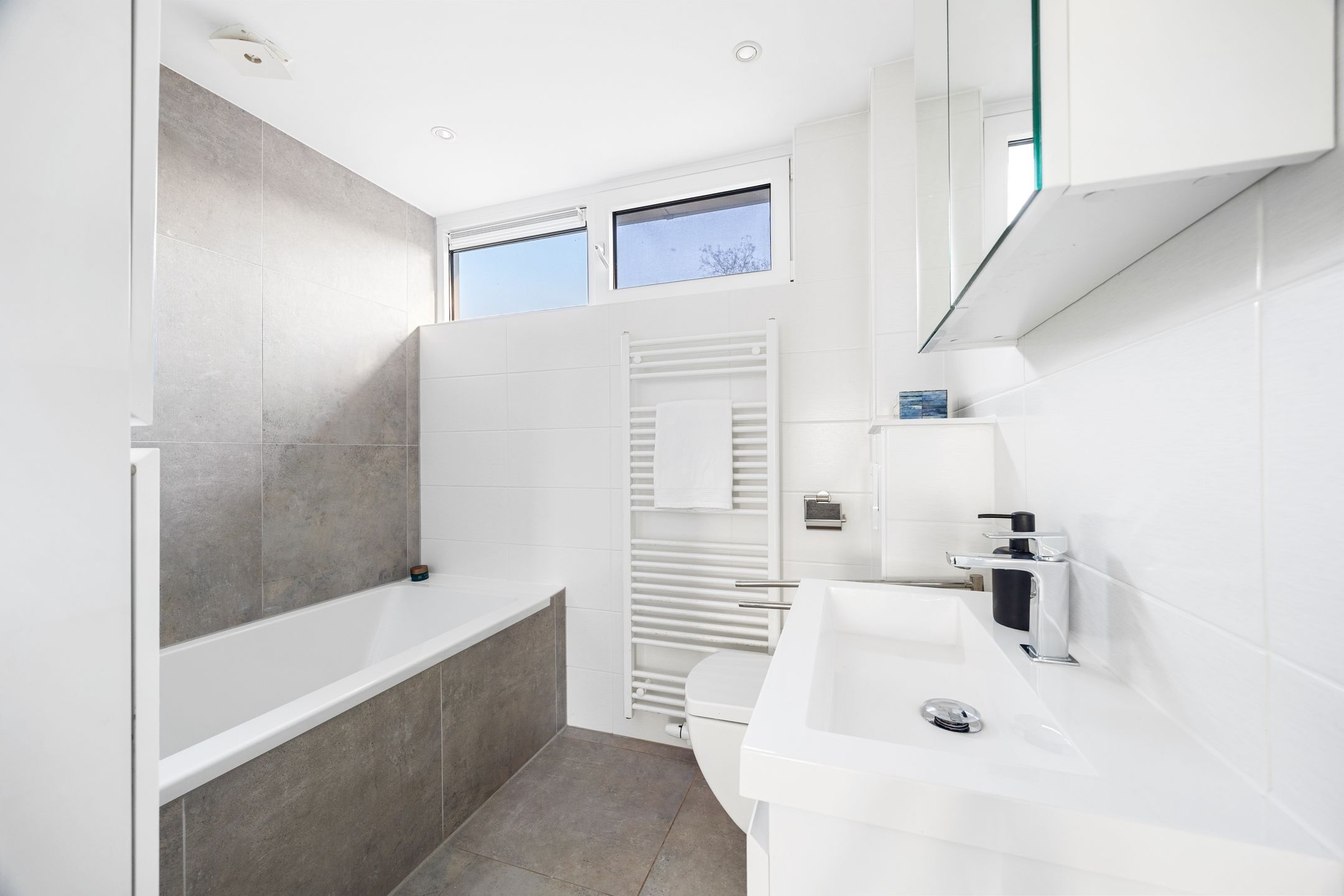 Foto 30 van Graaf Adolflaan 2