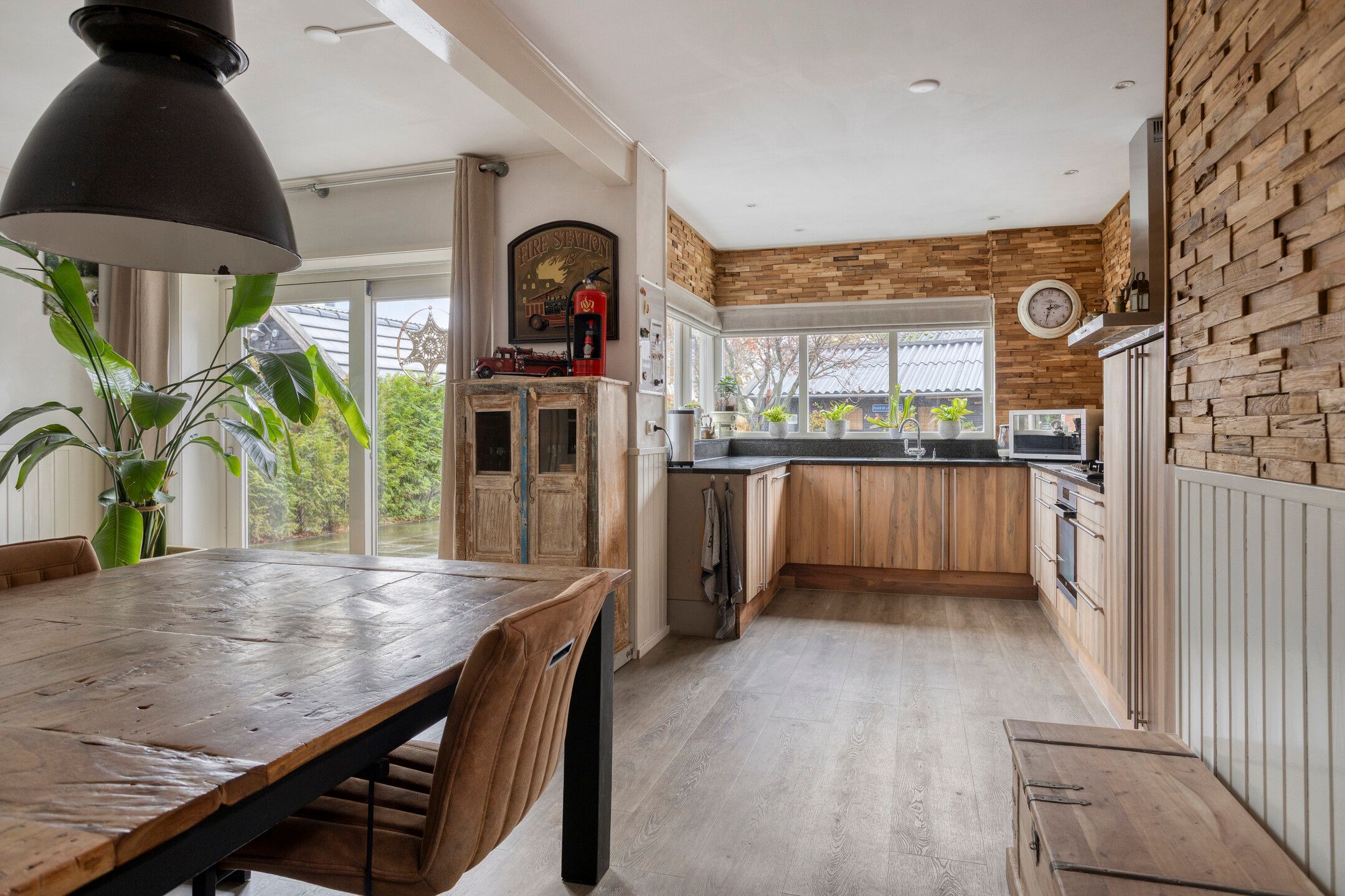 Photo 3 of Foarwei 112