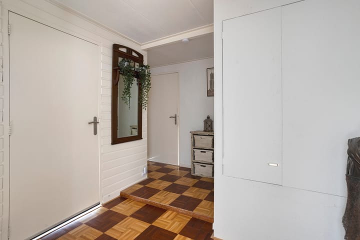 Photo 31 of Foarwei 112