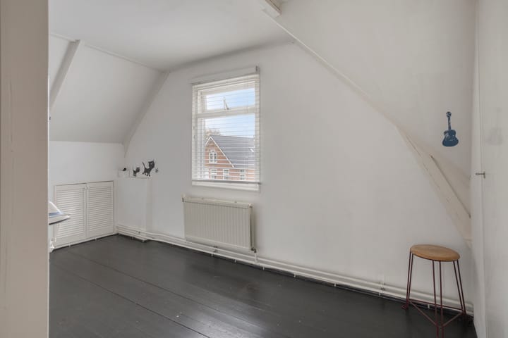 Photo 42 of Foarwei 112