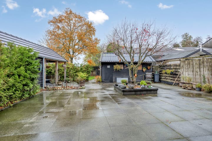 Photo 47 of Foarwei 112