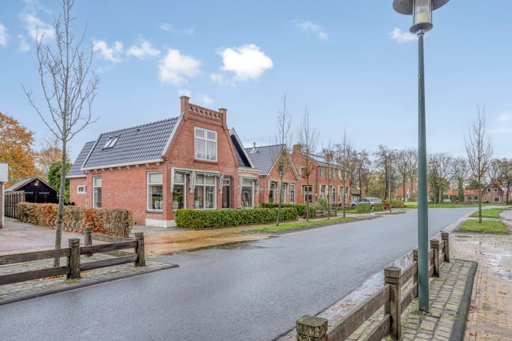 Photo 62 of Foarwei 112