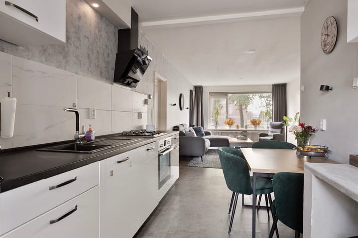 Foto 11 van Plutolaan 337