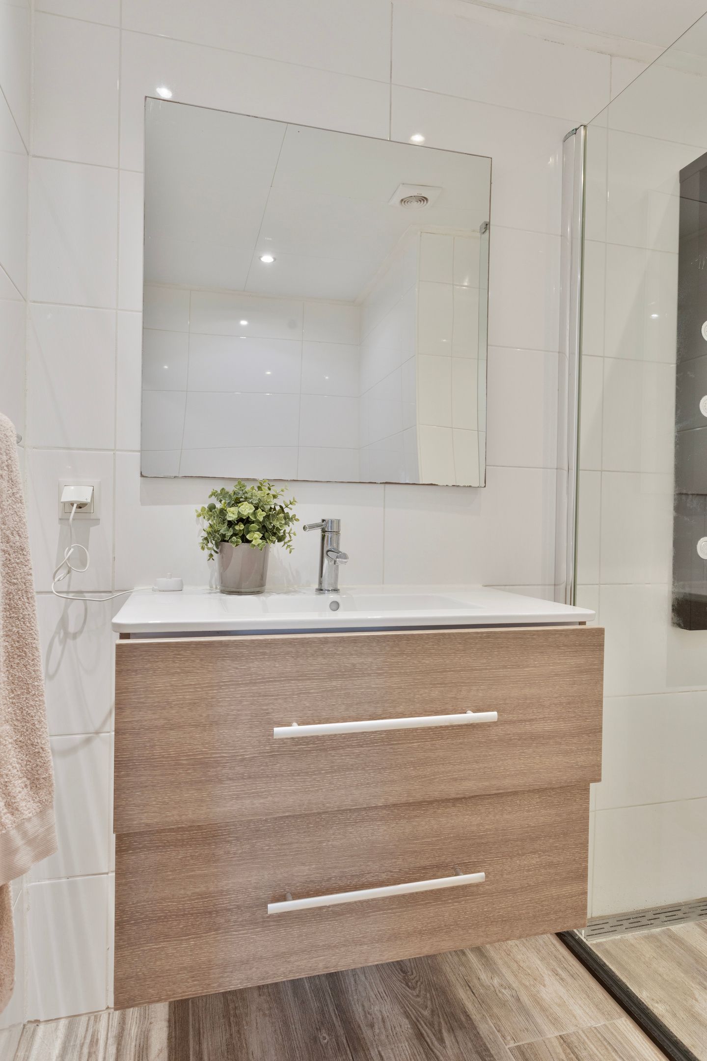 Foto 15 van Plutolaan 337