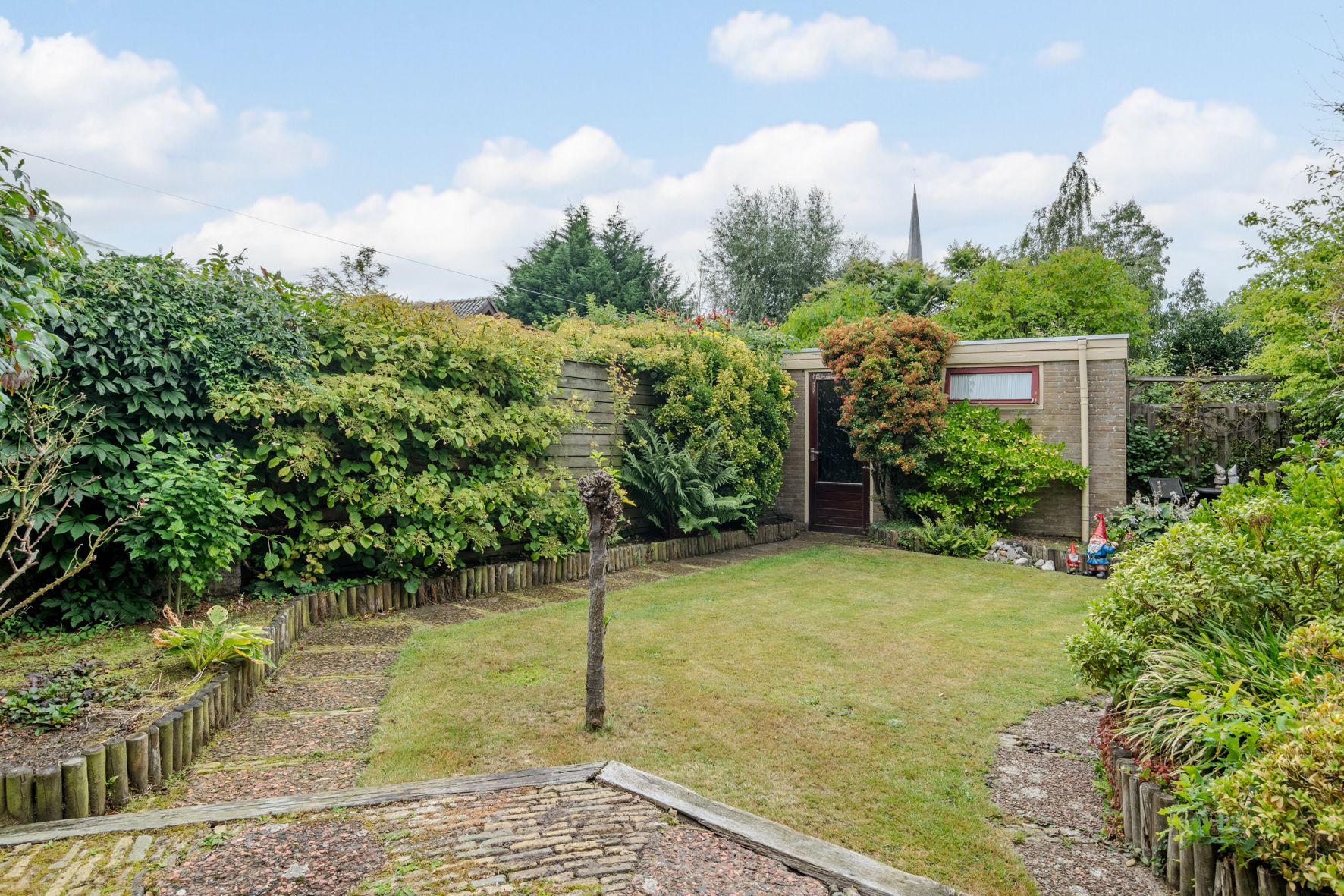 Foto 36 van Meidoornlaan 5