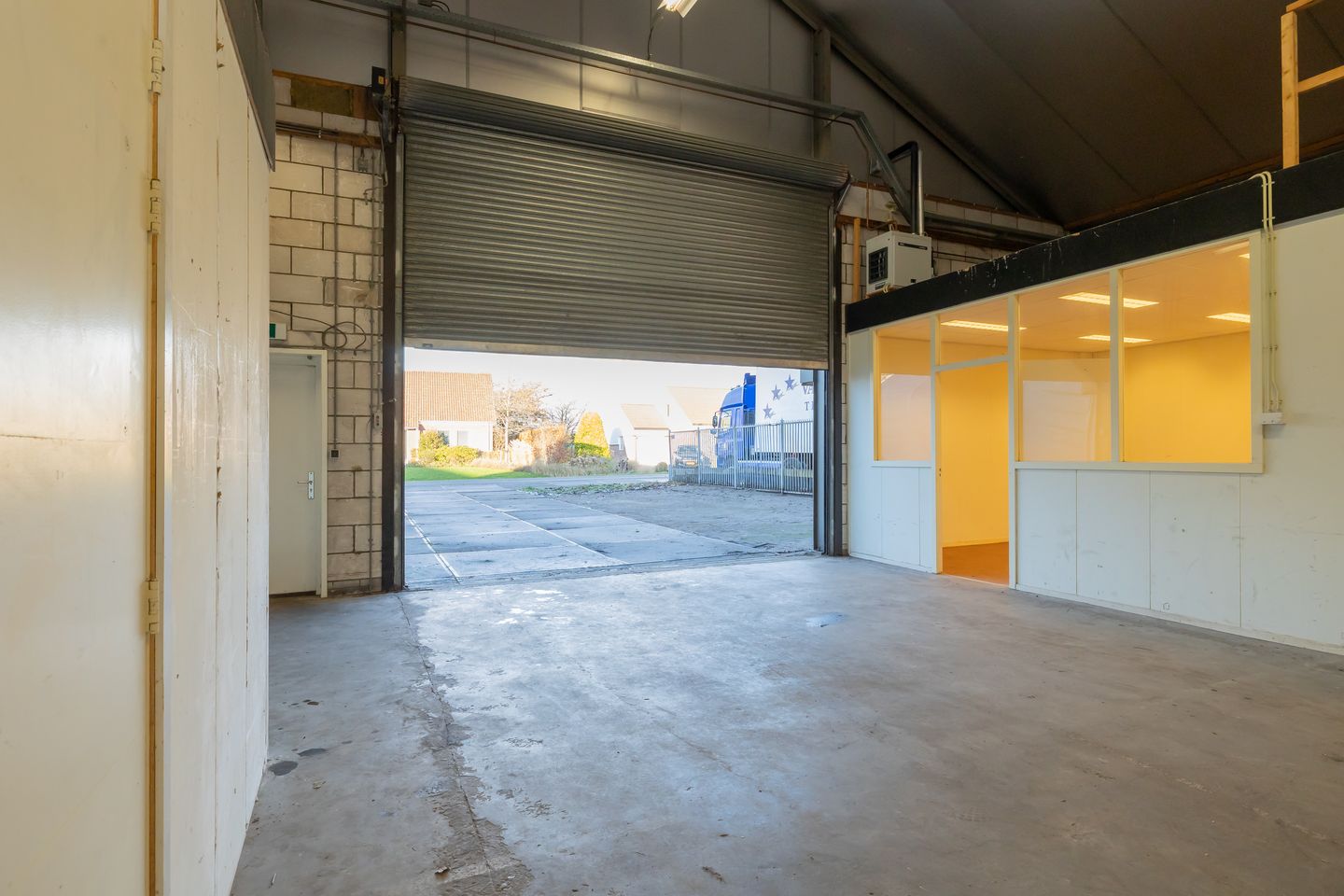 View photo 3 of Noorderlaan 11-B