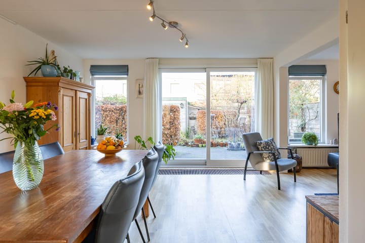 Photo 2 of Kromhoutstraat 15-A