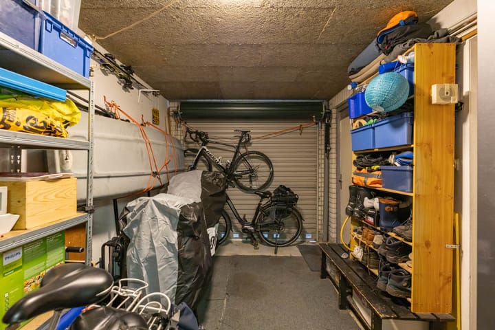 Photo 23 of Kromhoutstraat 15-A