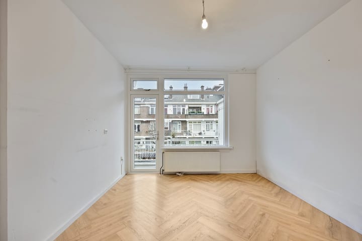 Photo 13 of Wormerveerstraat 58