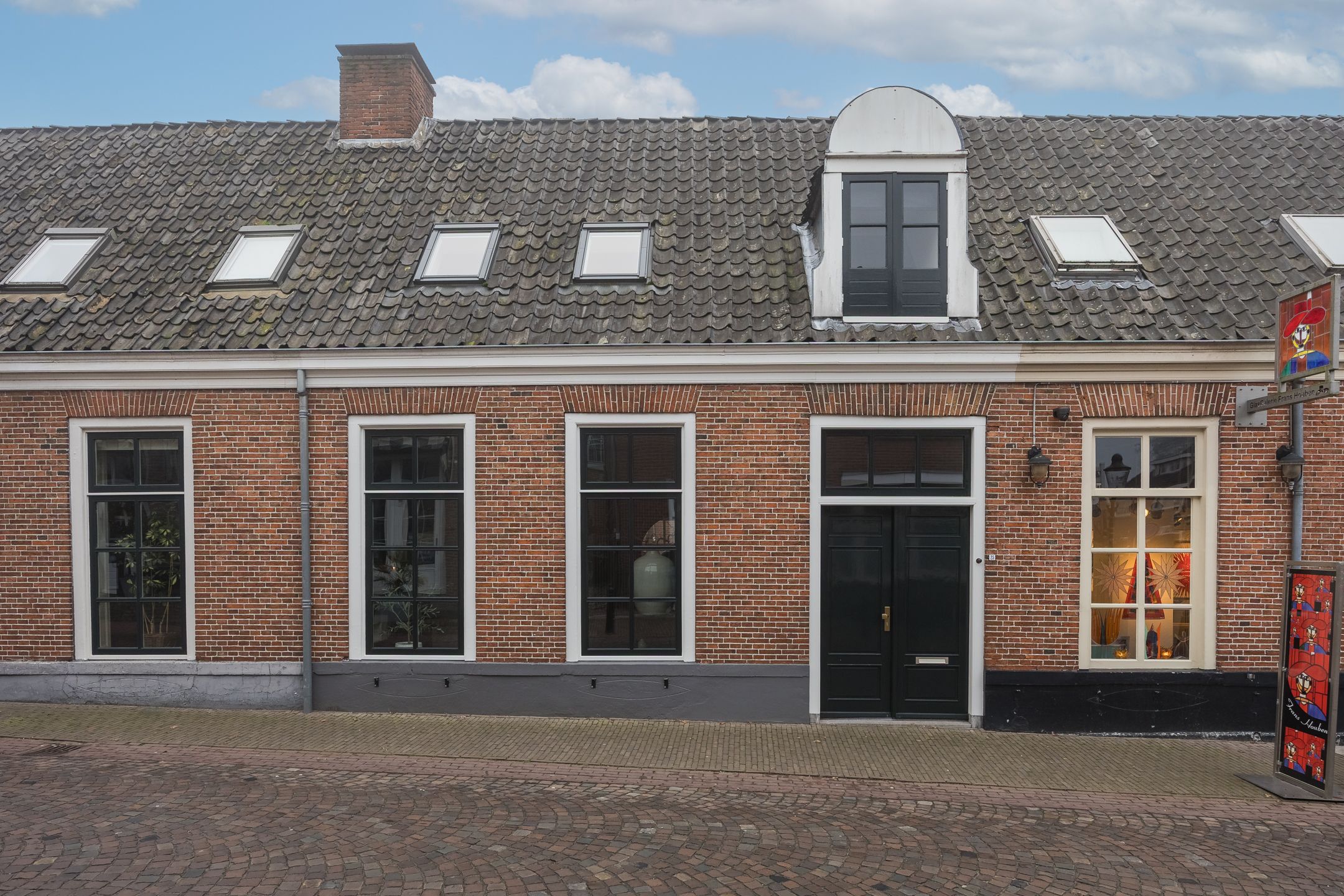 Grotestraat 25